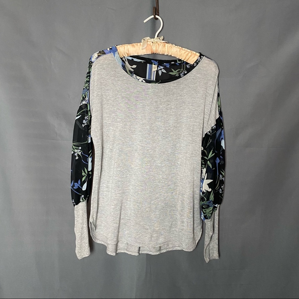 Tiny brand (Anthropology) Med Knit/Rayon Pullover